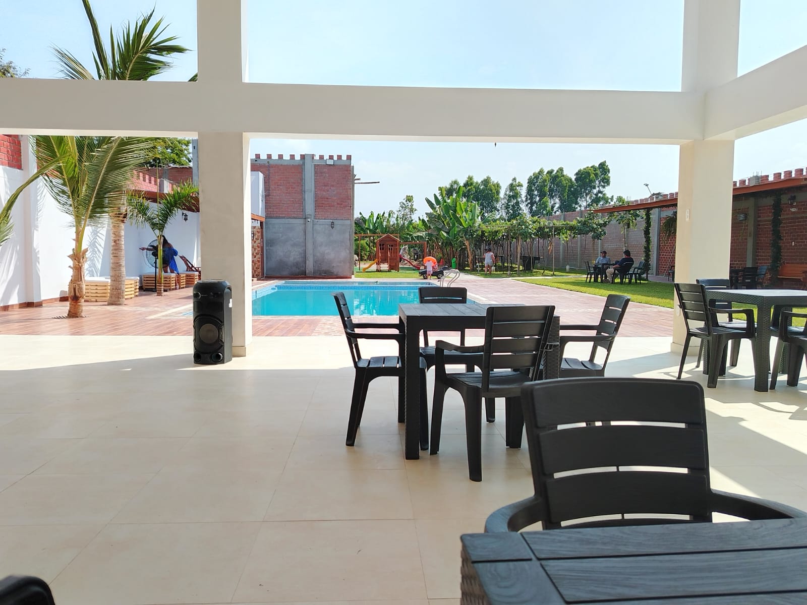 Piscina de Oliver's Garden Hotel en Chincha